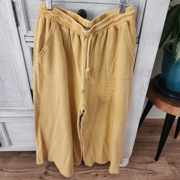 easel Pants - Easel Mustard Wide Leg Relaxed Fit Pants Size Medium